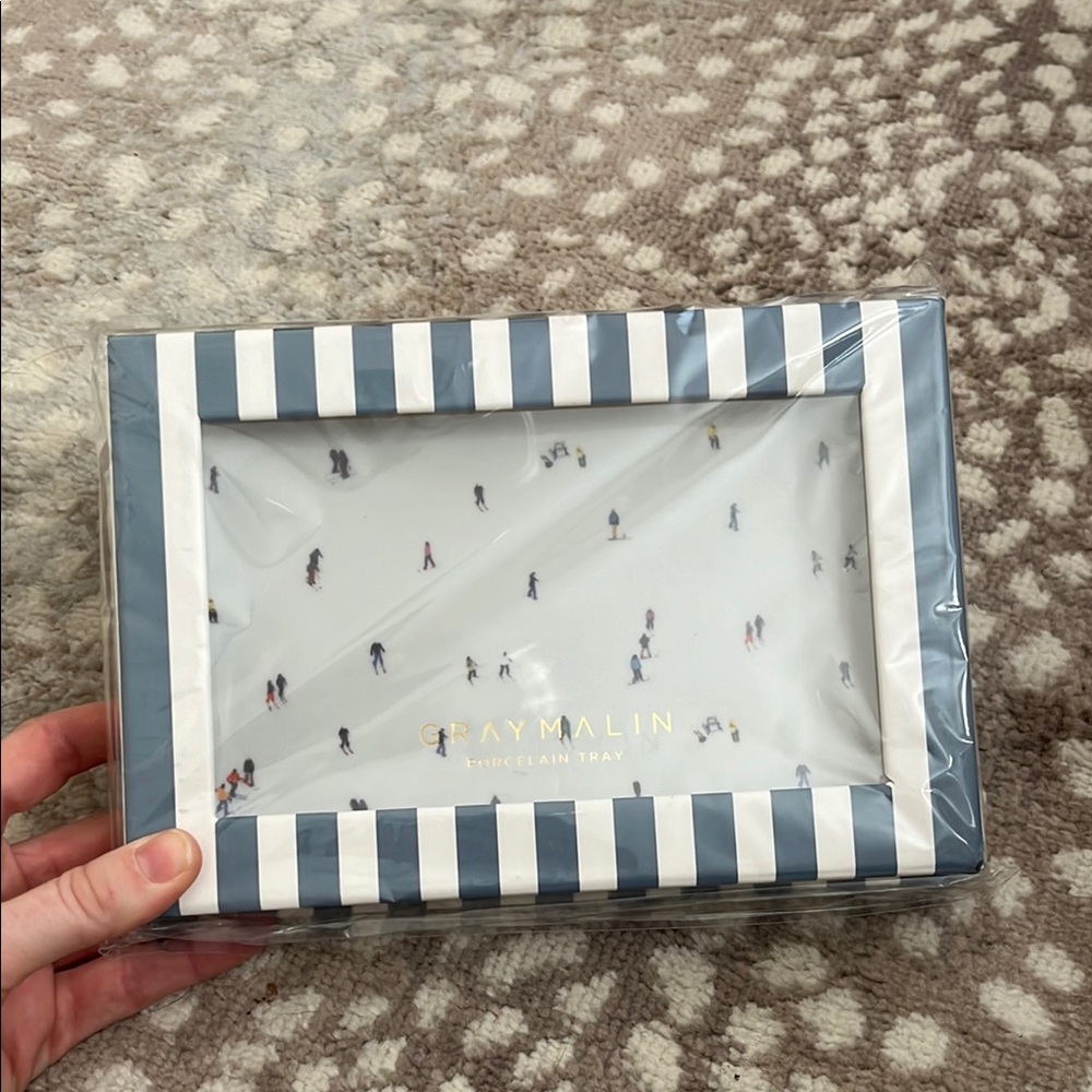 NWT Gray Malin The Skiers Porcelain Tray